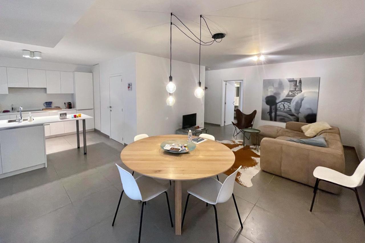 Apartment With Free Covered Parking - City Center Gand Extérieur photo